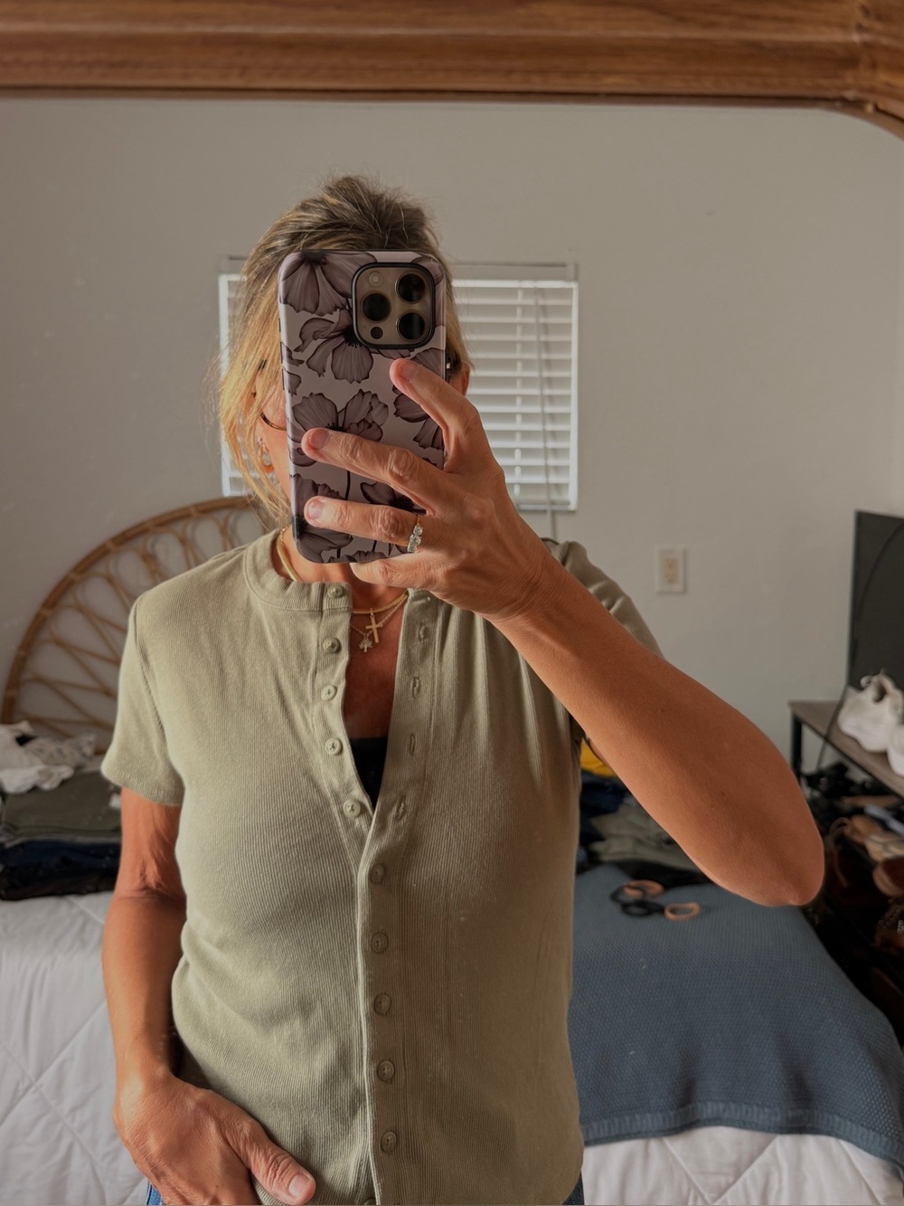 Universal Thread Olive Green Short Sleeve Button-Front Top